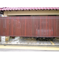 Swing Gate